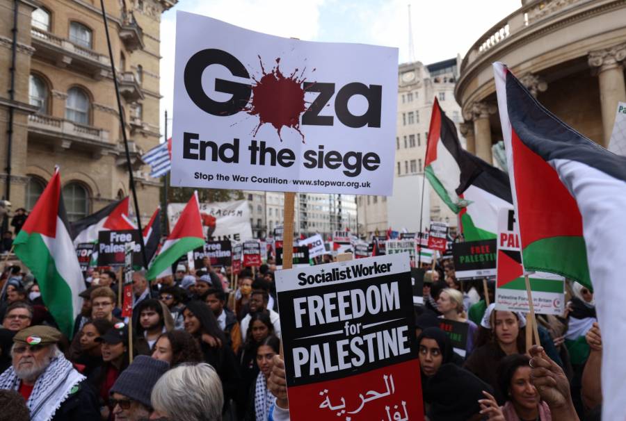 Miles de personas se manifiestan en Londres en favor del pueblo palestino