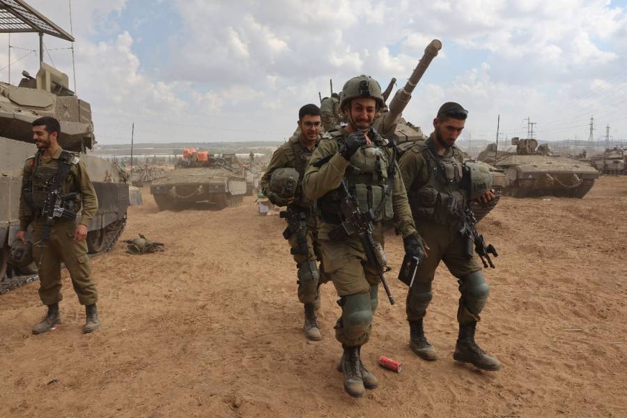 Israel apronta invasión de Gaza, devastada por las bombas y con un millón de desplazados