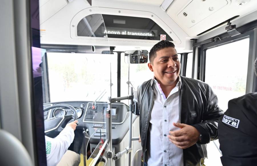 Ricardo Gallardo anuncia expansión de rutas para MetroRed