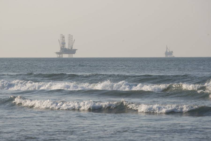 Petr&oacute;leo cierra sostenido por temores de expansi&oacute;n de la guerra Israel-Ham&aacute;s