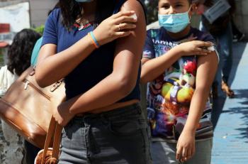 Lanzan campaña de vacunación contra Covid 19