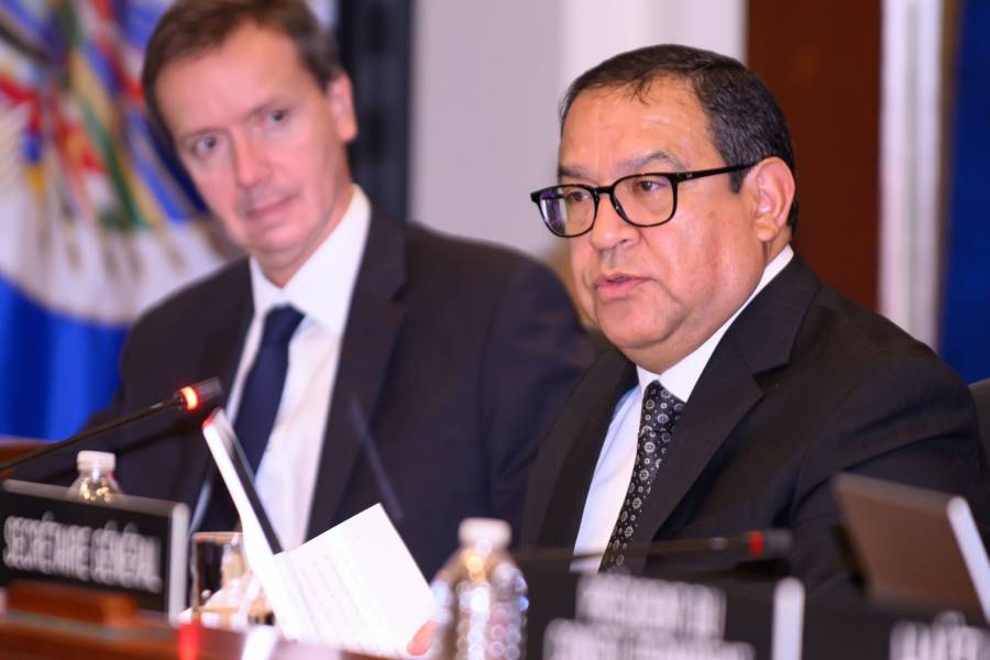 Investigan a primer ministro de Perú por presunta corrupción