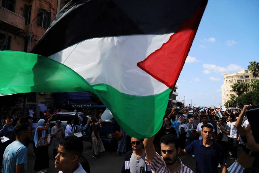 Entre 100 y 300 muertos por bombardeo a hospital de Gaza, según inteligencia de EEUU