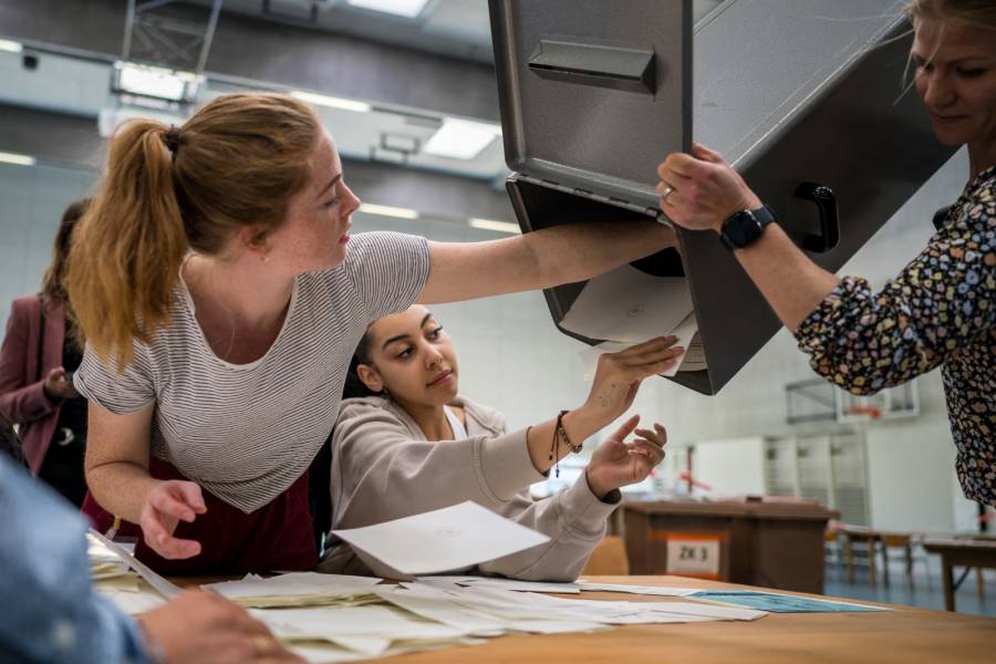 La derecha populista anti-UE lidera las elecciones en Suiza