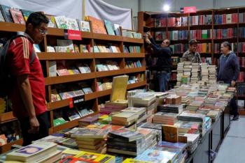 Feria del Libro del Z&oacute;calo rompe r&eacute;cord con un mill&oacute;n 200 mil asistentes