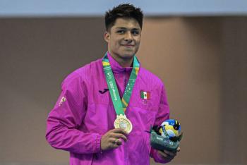 Osmar Olvera caza su tercer oro de Santiago-2023 en clavados sincronizados