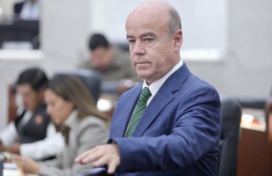 Prevé diputado posible disolución del Interapas ante crisis financiera y de gestión