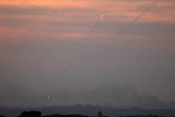 Cohete lanzado en guerra Israel-Ham&aacute;s hiere a seis en poblado fronterizo egipcio