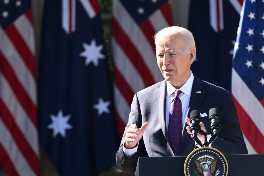 Biden ofrece su apoyo a México tras paso del huracán Otis
