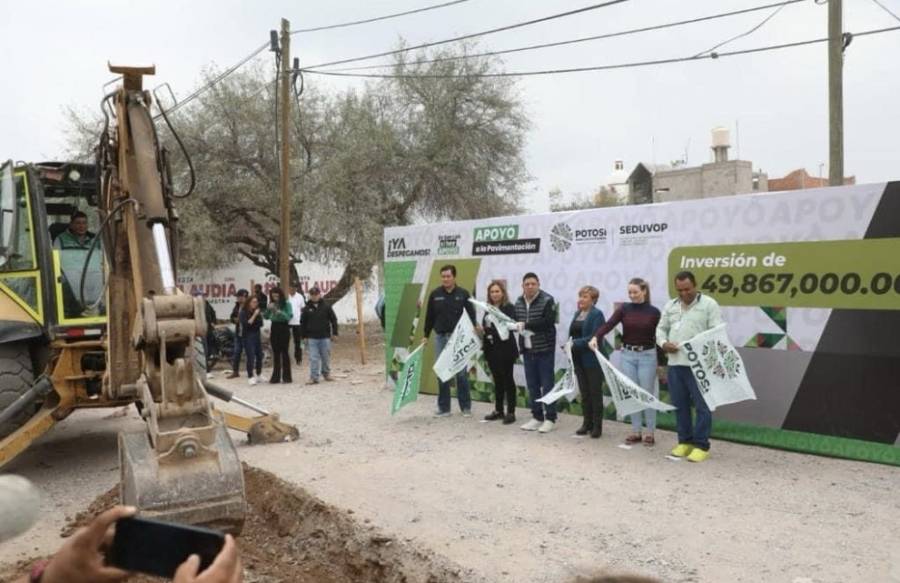 Inicia pavimentación en Las flores por Gobierno de SLP