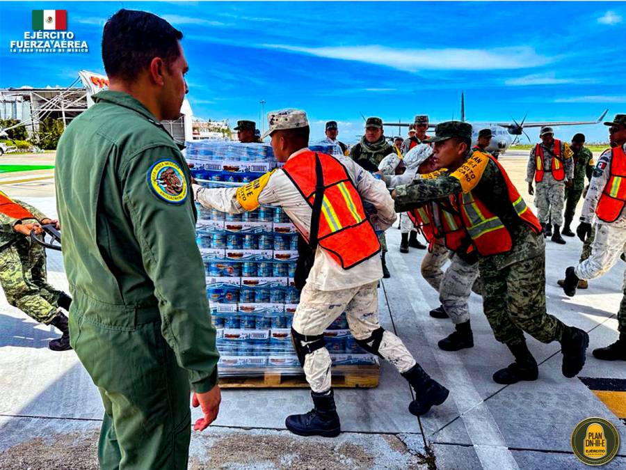 Cámara de Diputados entrega a Sedena donación para damnificados en Guerrero
