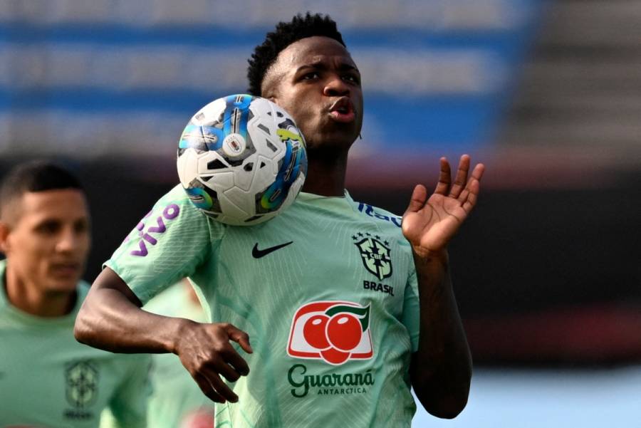 Vinicius renueva con el Real Madrid hasta 2027