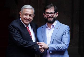 Gabriel Boric, presidente de Chile, ofrece su ayuda a México tras paso del huracán Otis