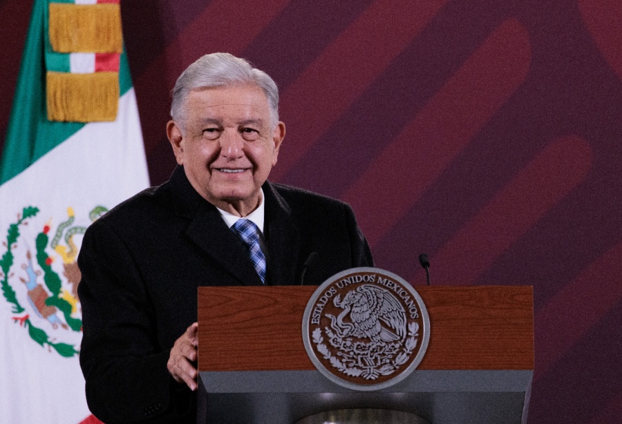 Celebra AMLO decisi&oacute;n de PJF de donar sus 15 mmdp a damnificados