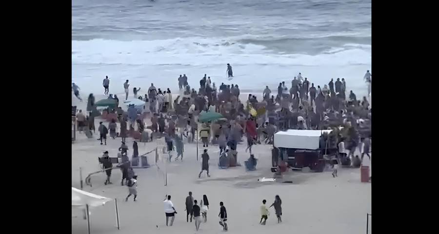 Enfrentamiento entre aficionados de Boca y Fluminense en Copacabana es reprimido por la policía