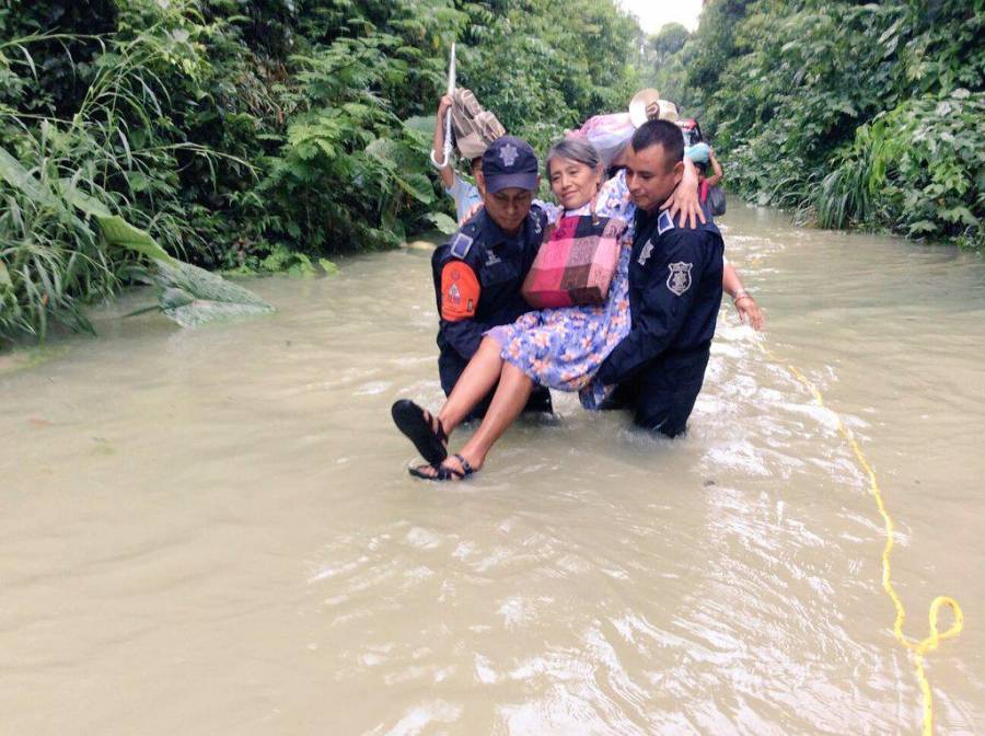 Activan plan Tajín en Veracruz por desbordamiento del Río Aguadulcita