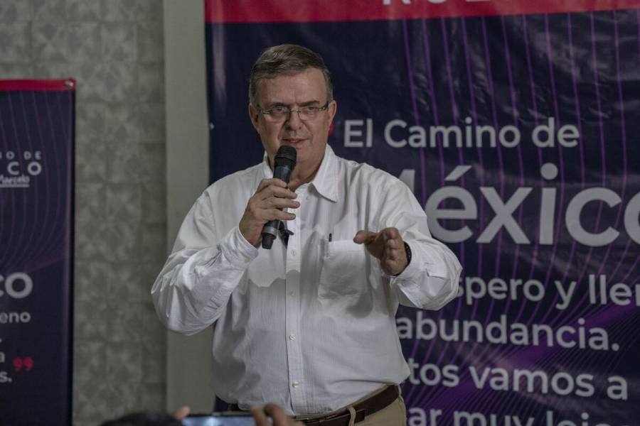 Diputados 'marcelistas' amagan con dejar Morena para seguir a Ebrard