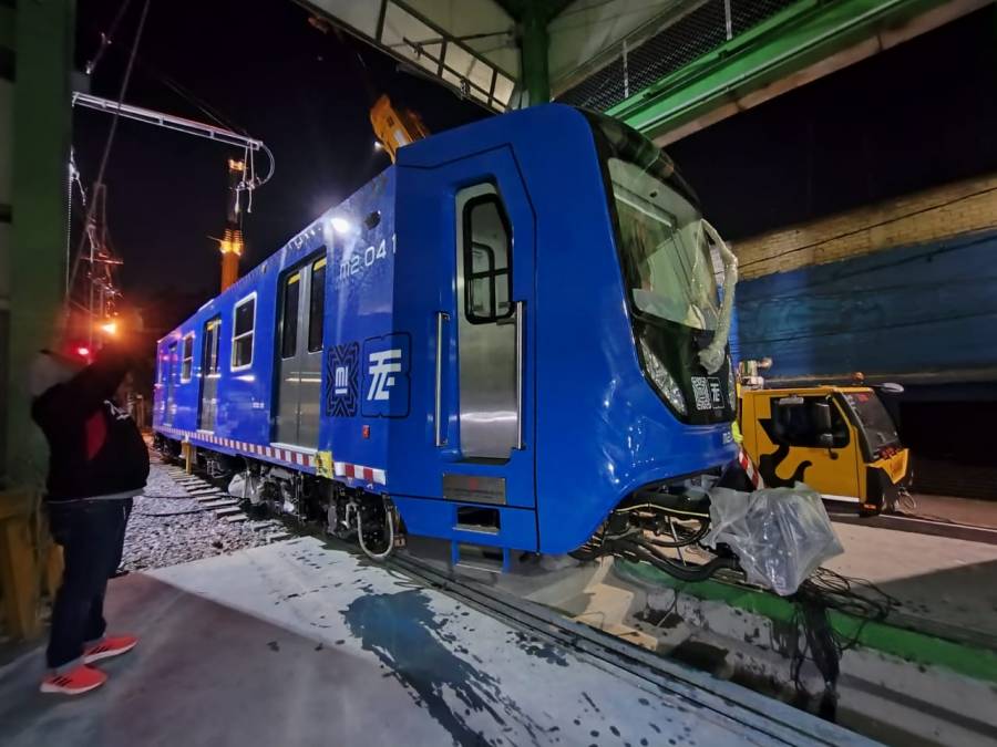 Llega a la CDMX primera unidad para reforzar servicio del Tren Ligero