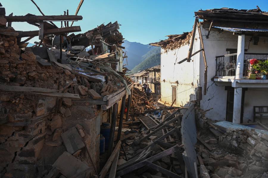 Asciende a 143 la cifra de muertos por sismo en Nepal