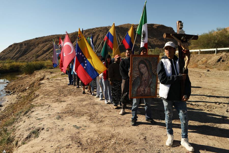 Realizan misa entre México y EEUU en homenaje a migrantes fallecidos