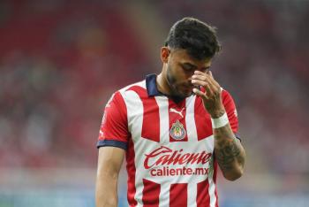 Chivas descarta a Alexis Vega para juego contra Cruz Azul