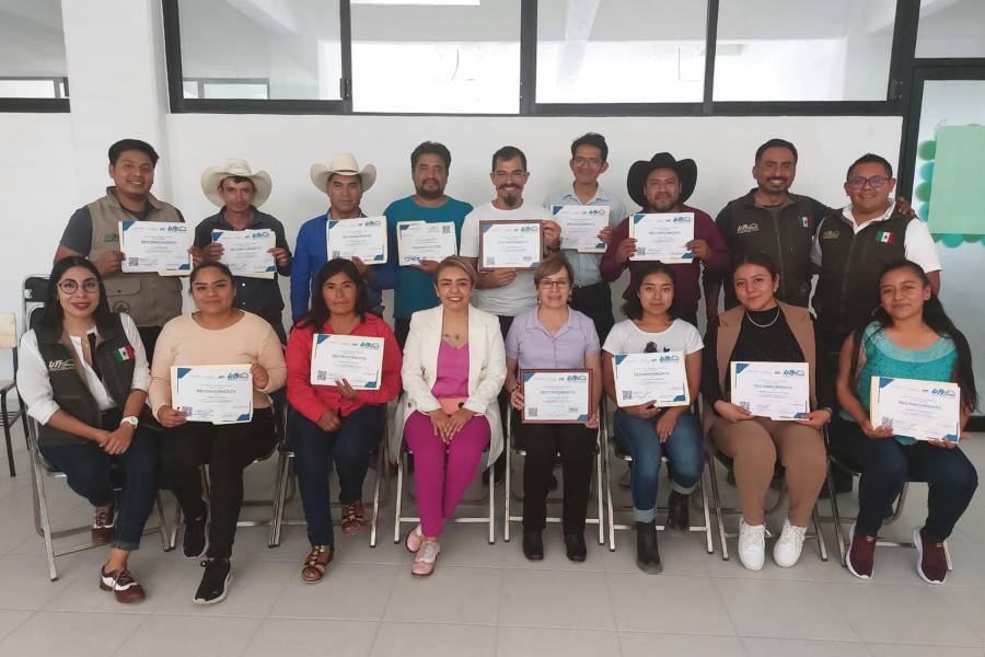 Capacita gobierno estatal a mezcaleros de la región de Tehuacán