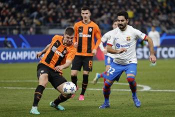 Barcelona paga su falta de peligro y pierde contra el Shakhtar