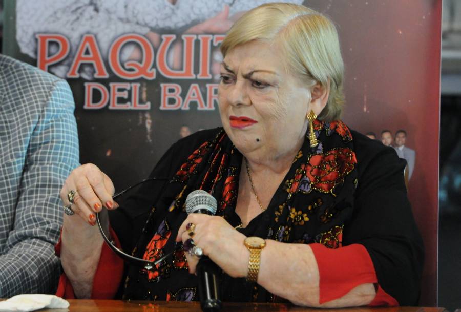 Niegan que Paquita la del Barrio esté grave, pero sí está hospitalizada