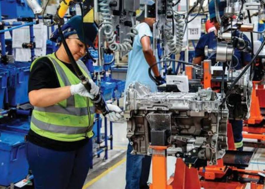 Crece actividad industrial 0.2% en septiembre