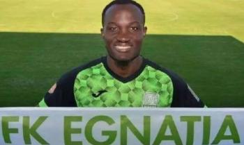 Muere el futbolista ghan&eacute;s Raphael Dwamena, tras desplomarse en pleno partido