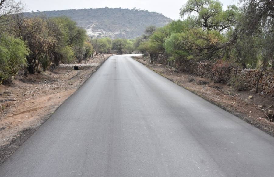 Conclusión de obras en camino de Villa de Reyes