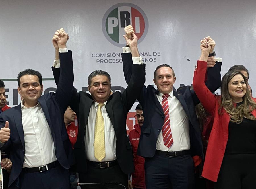 Adrián Rubalcava se registra en el PRI como aspirante a la Jefatura de Gobierno de la CDMX