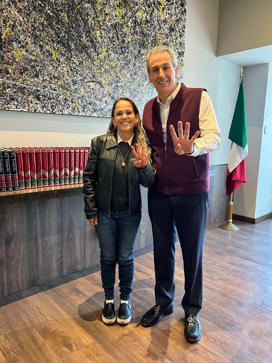 Se reune Pepe Chedraui con la dirigente de Morena, Olga Romero
