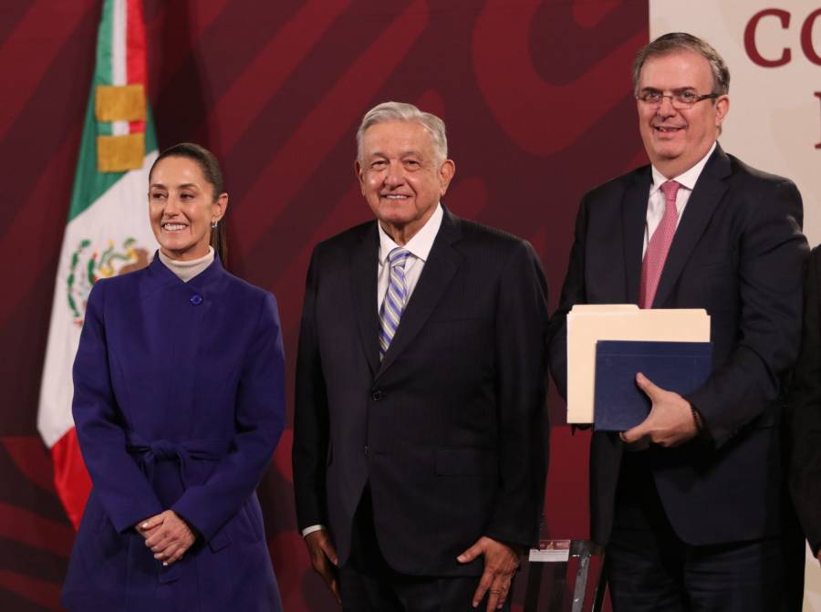 Sheinbaum celebra la permanencia de Ebrard en Morena y destaca la unidad del partido