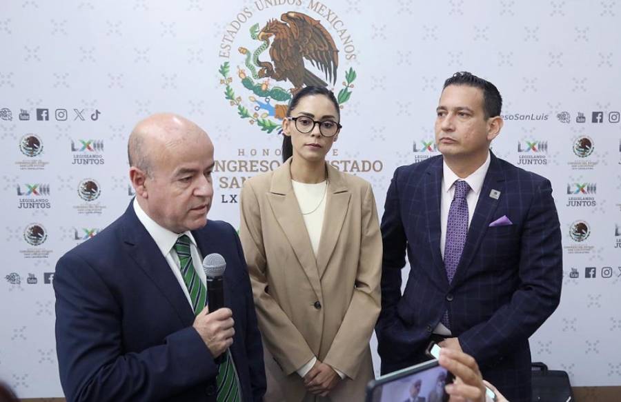 PVEM y PT lanzan iniciativa para establecer gratuidad en estacionamientos de centros comerciales en SLP