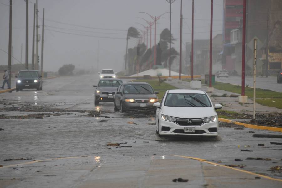 Se prevén lluvias y vientos fuertes en 16 estados del país