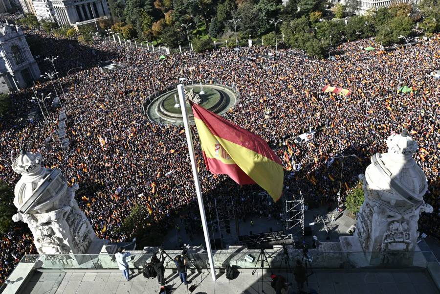 Manifestación masiva en Madrid contra la amnistía de Sánchez a catalanes