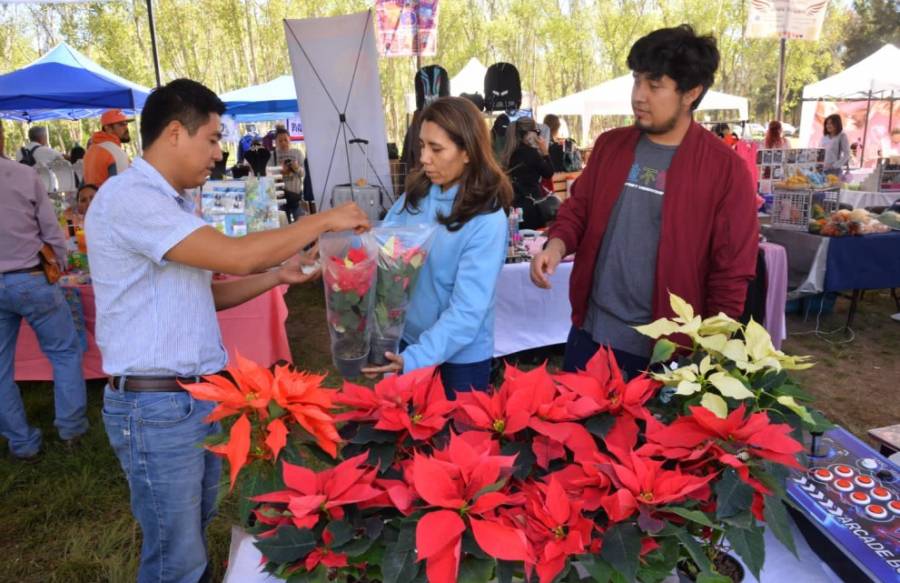 Ayuntamiento de Soledad impulsa a emprendimiento con mercaditos navideños