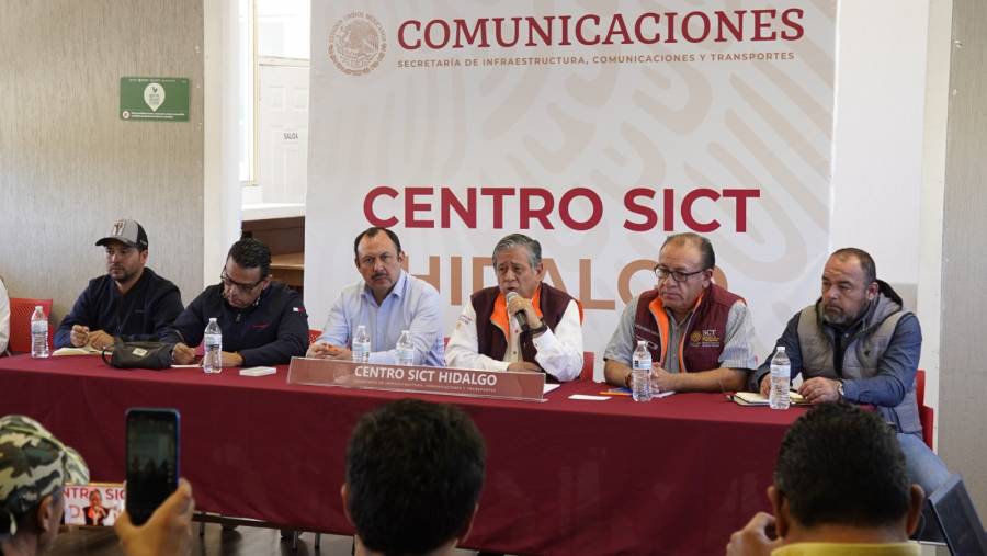 Investigan muerte de cinco trabajadores que colaban cien toneladas de concreto en obra de carretera Real del Monte-Huasca