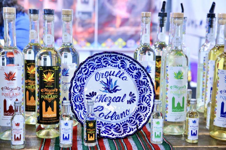 Secretaría de Desarrollo Rural impulsa 100 marcas de mezcal para exportación