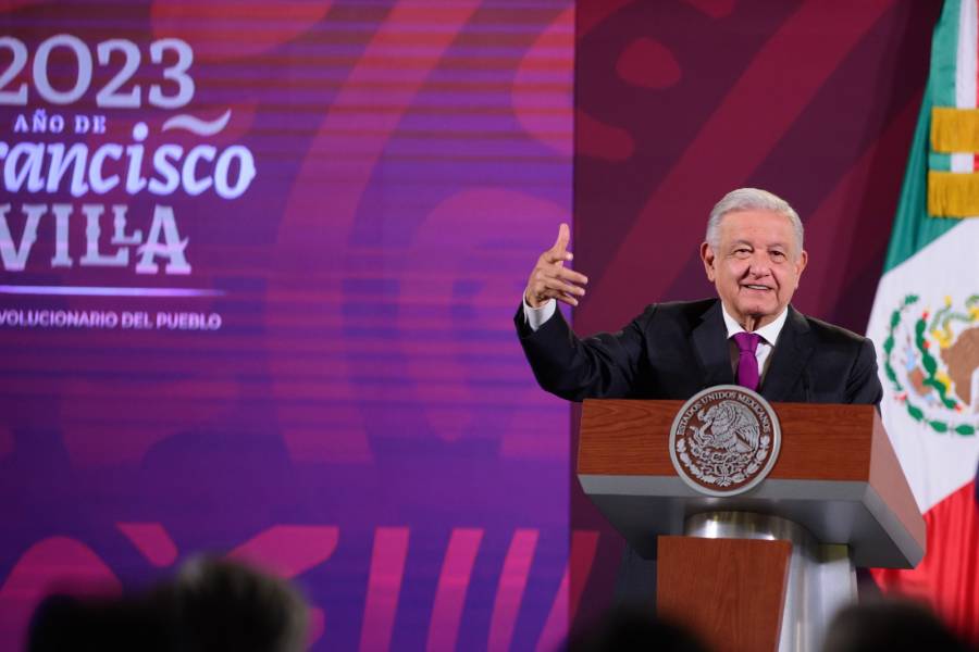 “Súper farmacia” dotará de medicamentos que se necesiten en 24 horas: AMLO