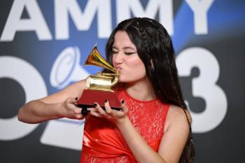 Alumna de Academia de Julio Reyes Copello gana como Mejor Nueva Artista en los Latin Grammy