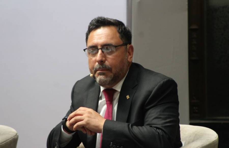 AMLO ratifica a Arturo Reyes Sandoval como director del IPN