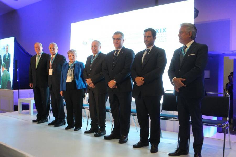 Participa Alicia B&aacute;rcena en el XXIX Congreso del Comercio Exterior Mexicano