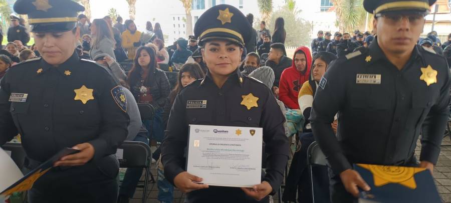 13 nuevos policías tomaron protesta para la guardia municipal de Querétaro
