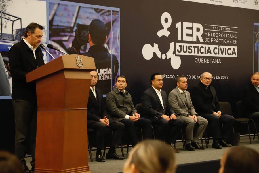 Asiste Luis Nava a1er Foro Metropolitano de Prácticas de Justicia Cívica Queretana