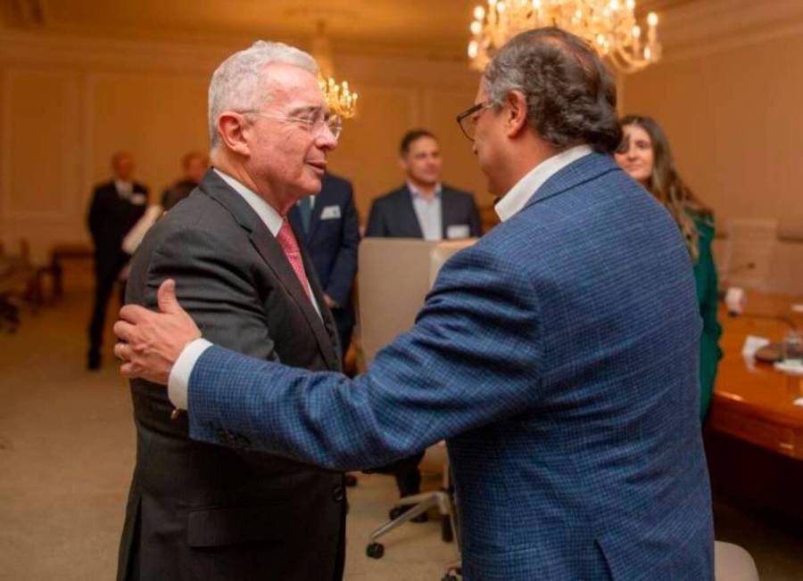 Petro y Uribe aclararon los puntos que los alejan en reforma a la salud