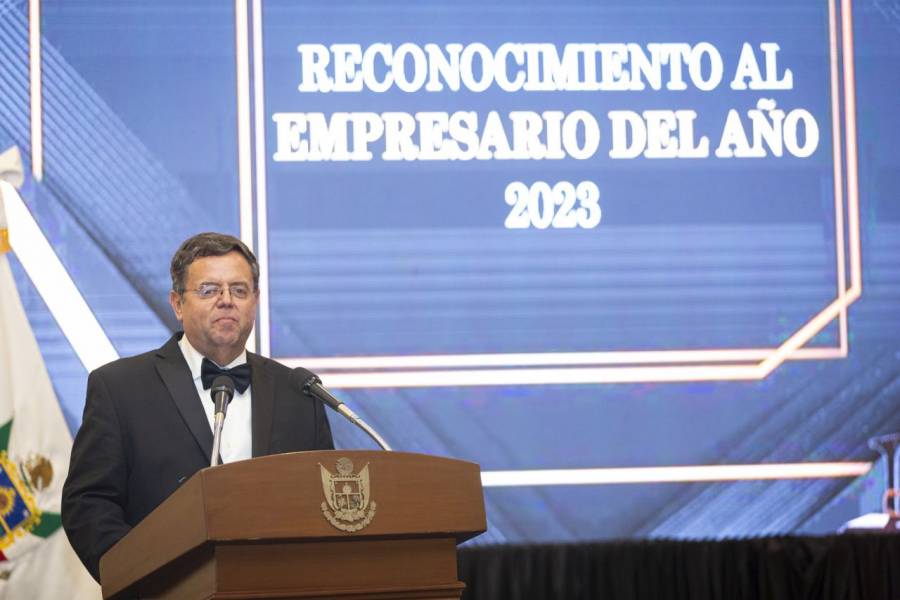 Alfonso García Alcocer, reconocido como “Empresario del Año 2023” en Querétaro