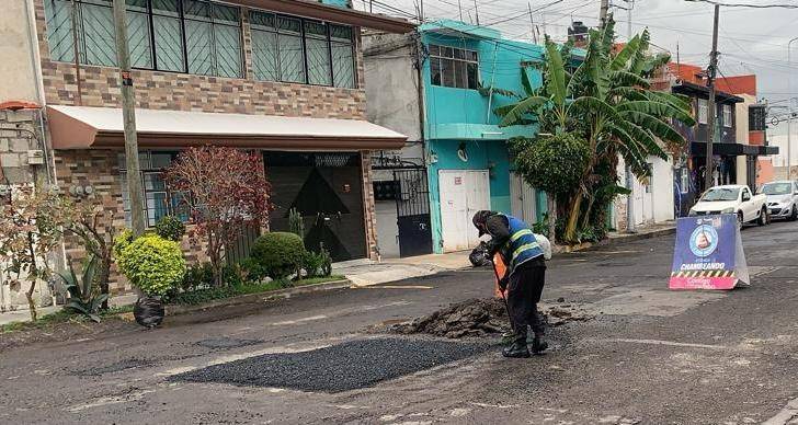Ayuntamiento atiende más de dos mil baches