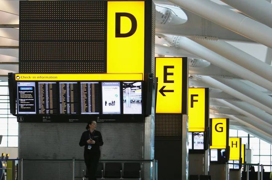 Española Ferrovial vende su participación en aeropuerto de Heathrow por EUR 2.700 millones